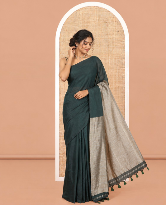 Borderless Green Plain Khadi Cotton Saree, Jute Pallu, and No Blouse