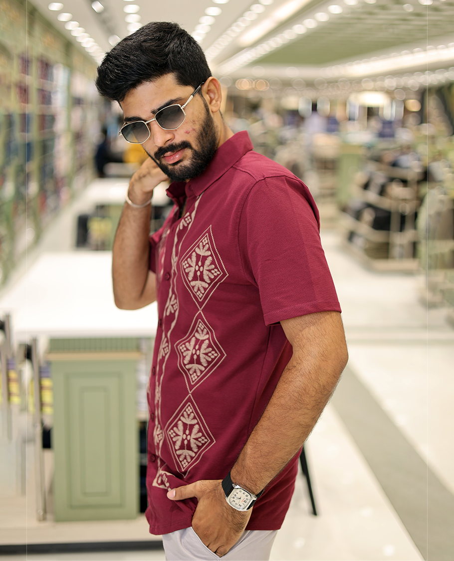 Maroon Cotton-Blended Casual Shirt, Comes with a Geometric Print, Half-Sleeves, Spread Collar, Regular Fit, and Regular Length 