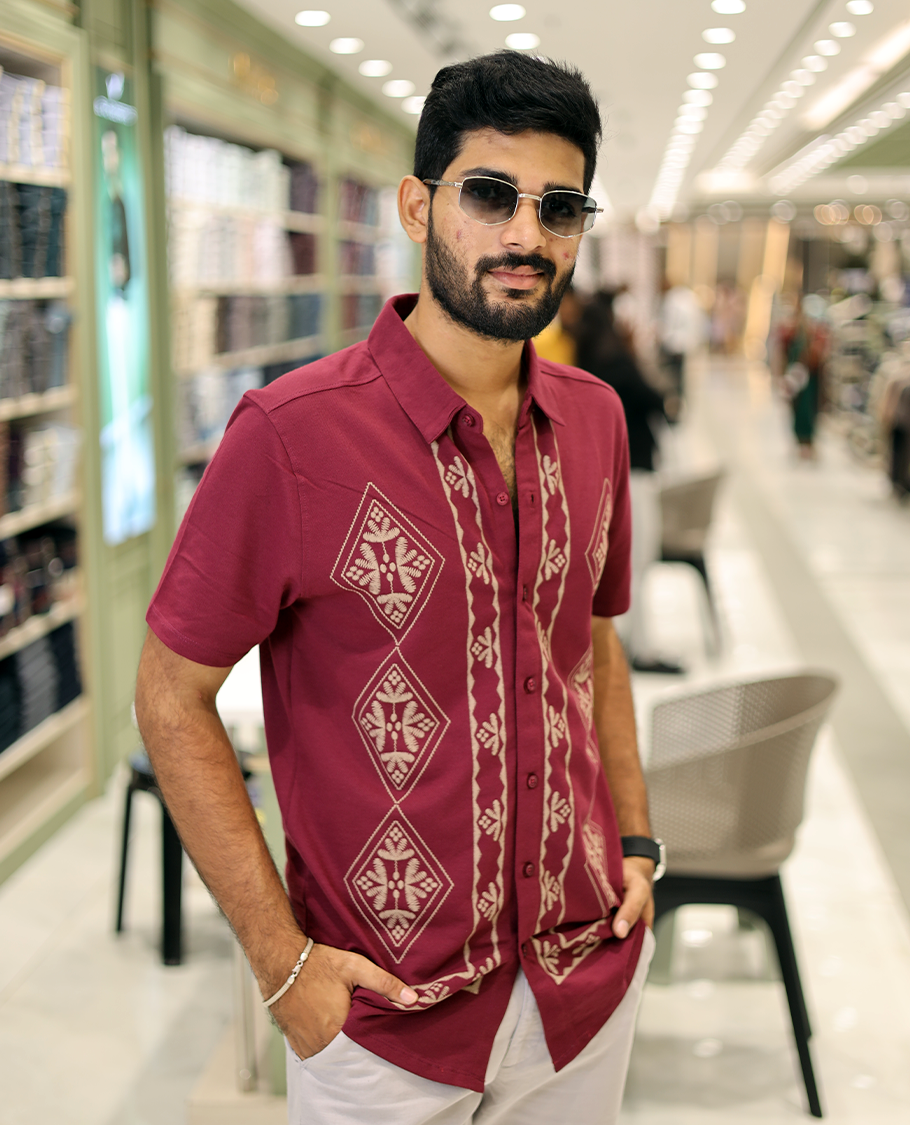 Maroon Cotton-Blended Casual Shirt, Comes with a Geometric Print, Half-Sleeves, Spread Collar, Regular Fit, and Regular Length 