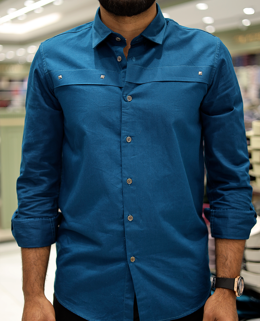 Blue Cotton-Blended Casual Shirt Features Life-Quotes Backprint, Full-Sleeves, a Spread Collar, a Regular Fit, and a Regular Length