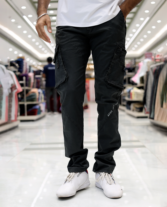 Grey Plain Cotton-Blended Cargo Trousers Come with a Regular Fit, Belt Loops, and Regular Length