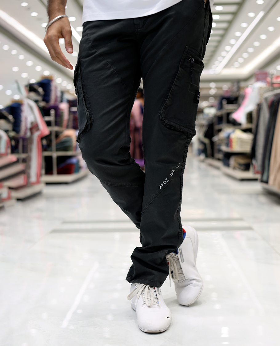 Black Plain Cotton-Blended Cargo Trousers Features a Regular Fit, Belt Loops, and Regular Length