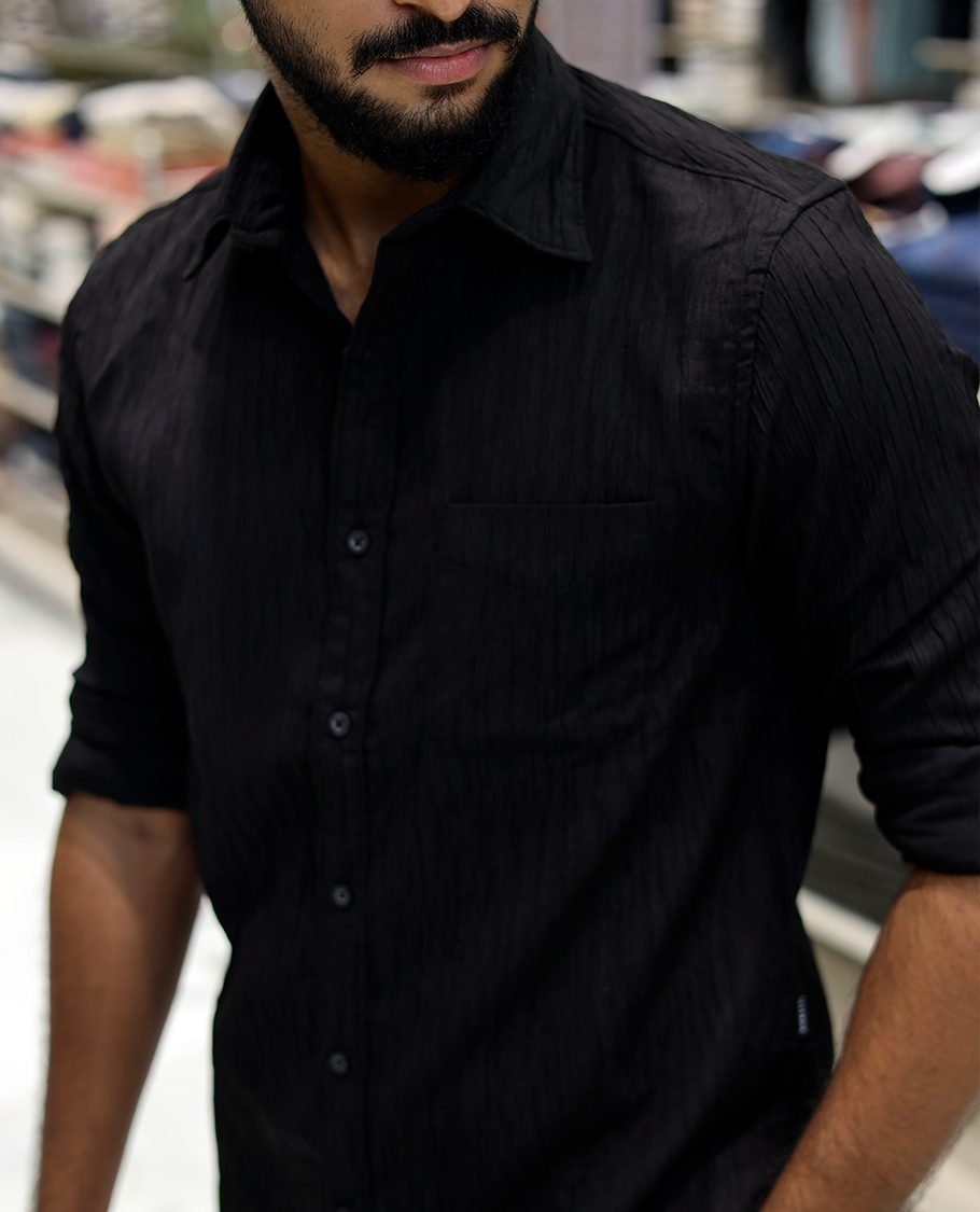 Black Crushed Cotton-Blended Casual Shirt Features Full Sleeves, a Spread Collar, a Slim Fit, and Regular Length
