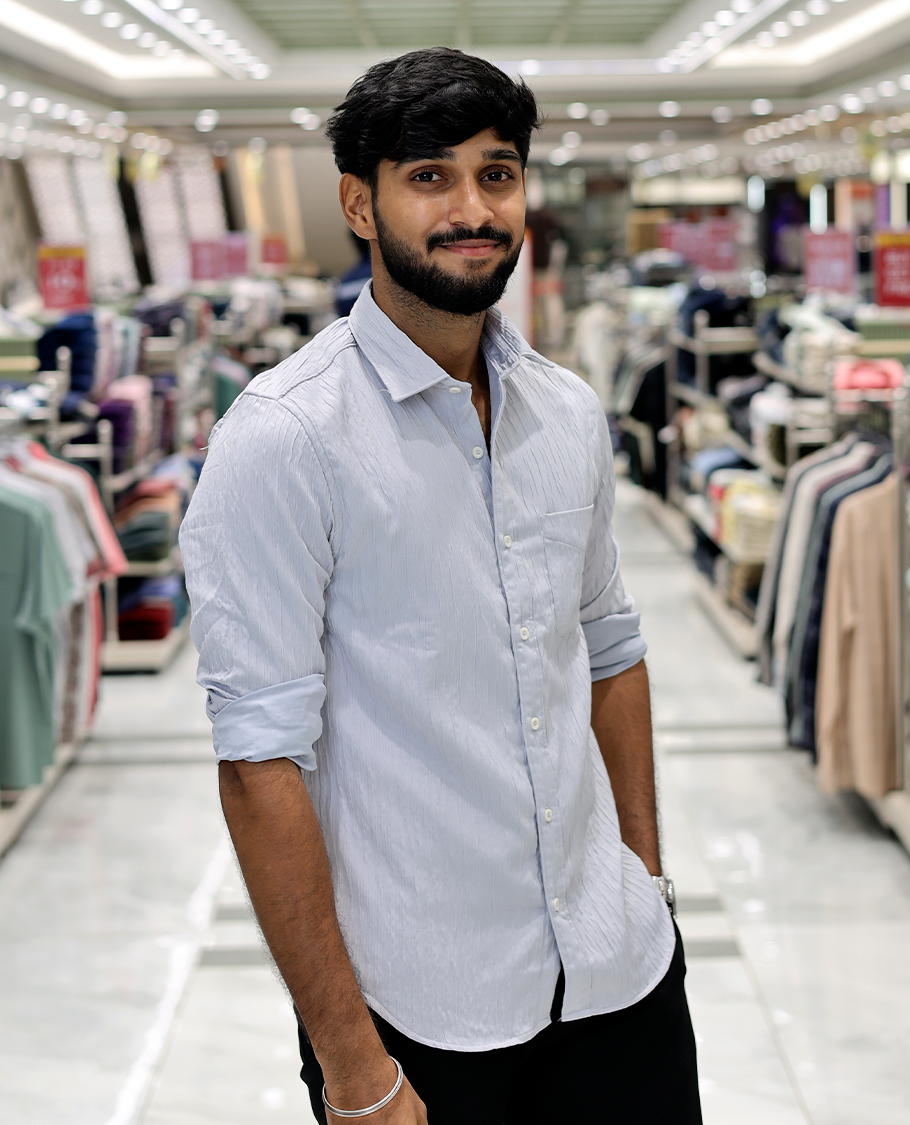 Grey Crushed Cotton-Blended Casual Shirt Features Full Sleeves, a Spread Collar, a Slim Fit, and Regular Length