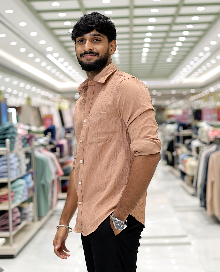 Salmon Crushed Cotton-Blended Casual Shirt Features Full Sleeves, a Spread Collar, a Slim Fit, and Regular Length