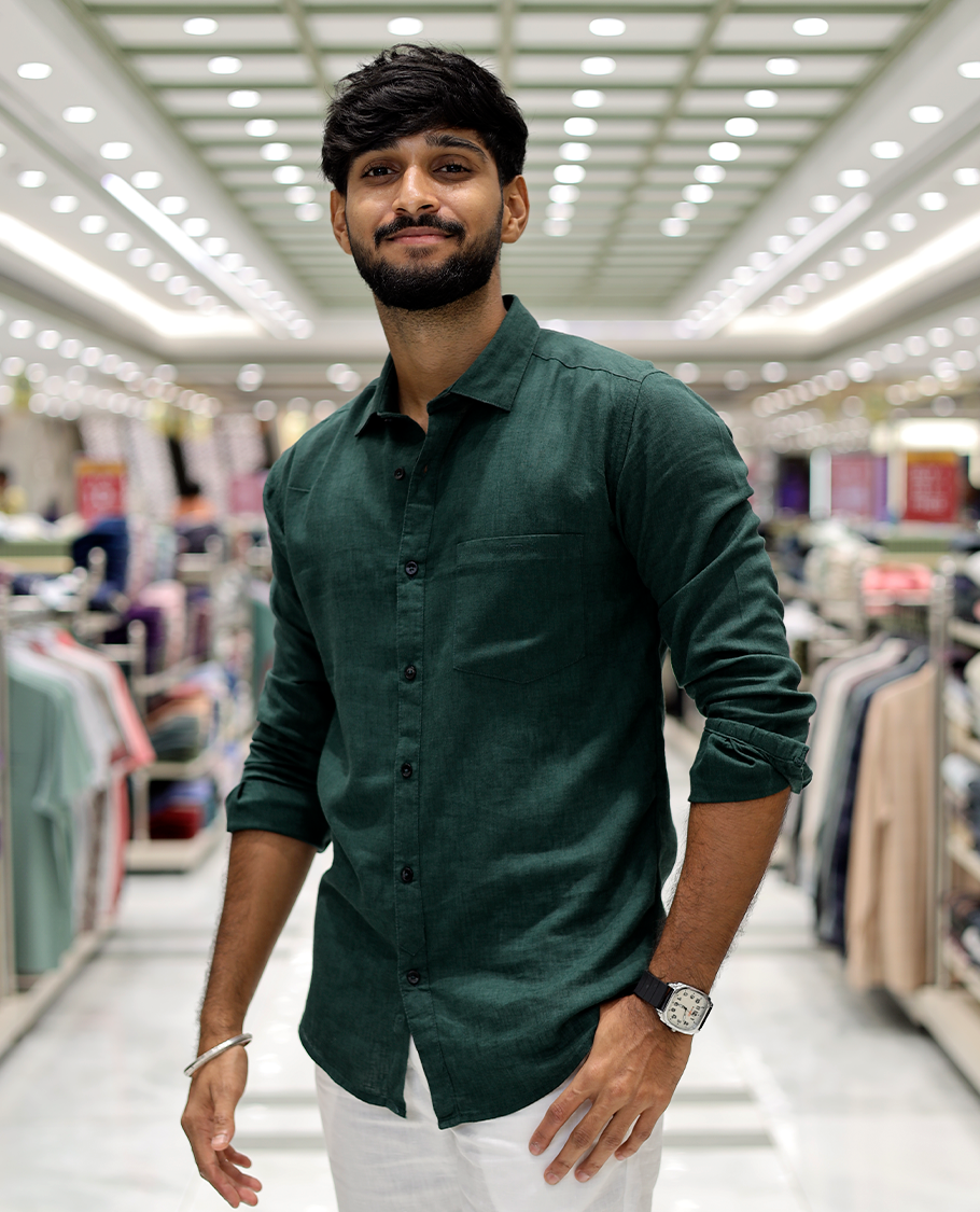 Green Solid Linen-Blended Casual Shirt Features Full Sleeves, a Slim Fit, a Spread Collar, and a Regular Length