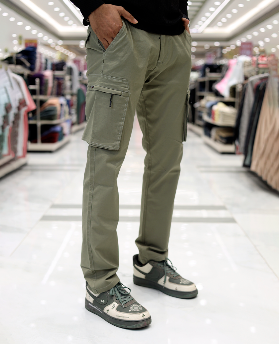 Green Plain Cotton-Blended Cargo Trousers Features a Regular Fit, Belt Loops, and Regular Length