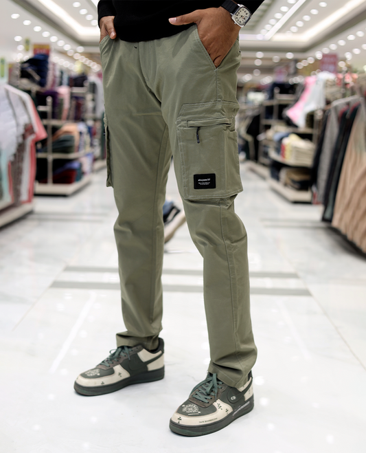 Green Plain Cotton-Blended Cargo Trousers Features a Regular Fit, Belt Loops, and Regular Length