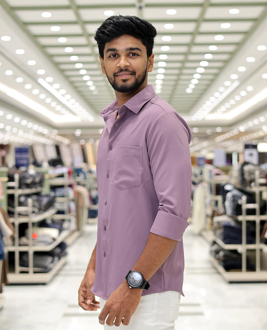 Lilac Plain Cotton-Blended Casual Shirt, Comes with Full Sleeves, a Spread Collar, a Slim Fit, and Regular Length