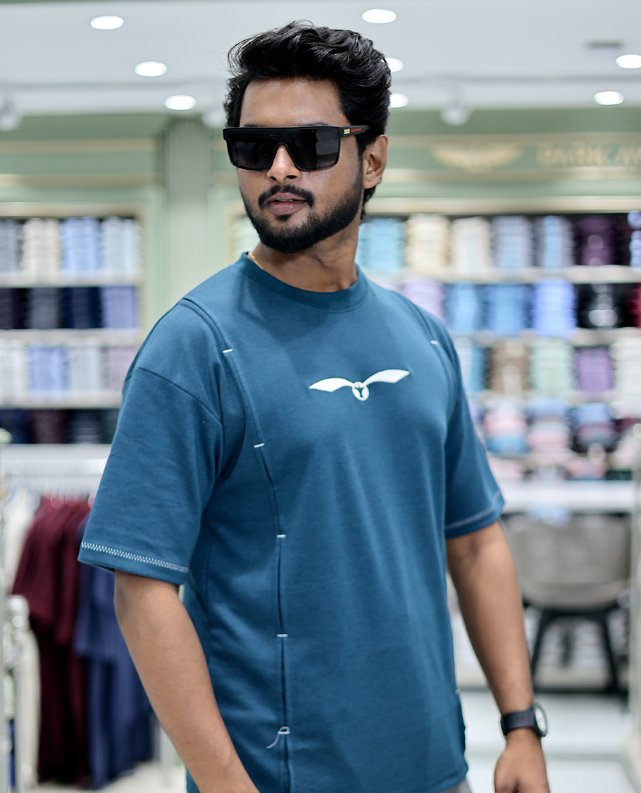 Teal Solid Cotton-Blended T-Shirt Features Half Sleeves, a Crew Neck, a Regular Fit, and a Regular Length