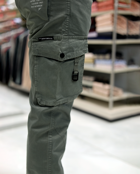 Green Plain Cotton-Blended Cargo Trousers Come with a Regular Fit, Belt Loops, and Regular Length