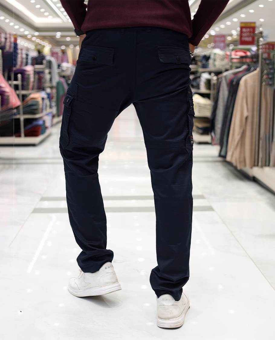 Black Plain Cotton-Blended Cargo Trousers Features a Regular Fit, Belt Loops, and Regular Length