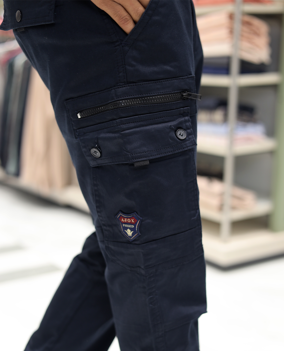 Black Plain Cotton-Blended Cargo Trousers Features a Regular Fit, Belt Loops, and Regular Length