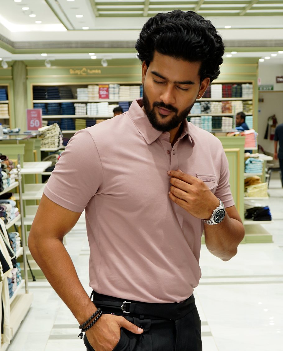 Mauve Cotton-Blended Plain T-Shirt Comes with a Polo Neck, Half Sleeves, a Slim Fit, and Regular Length