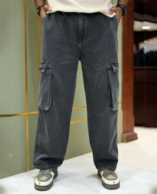Grey Heathered Textured Denim Trousers Come with a Baggy Fit and Regular Length