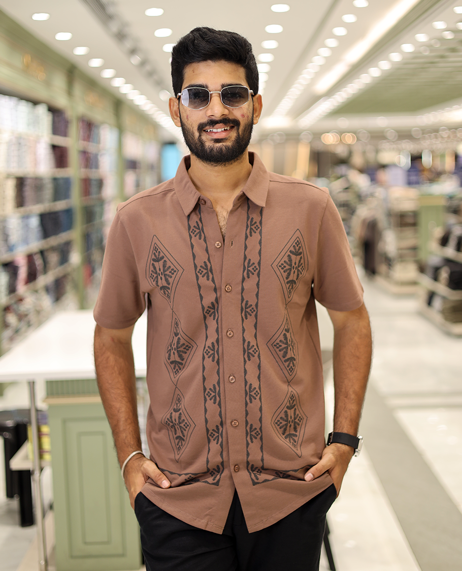 Brown Cotton-Blended Casual Shirt, Comes with a Geometric Print, Half-Sleeves, Spread Collar, Regular Fit, and Regular Length 