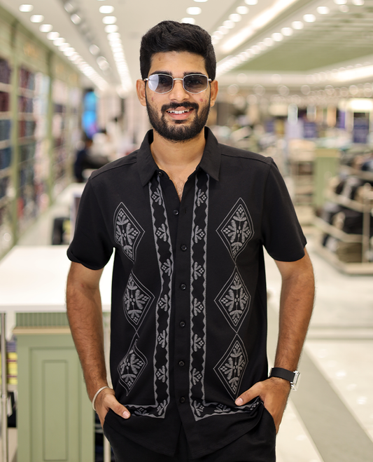 Black Cotton-Blended Casual Shirt, Comes with a Geometric Print, Half-Sleeves, Spread Collar, Regular Fit, and Regular Length 