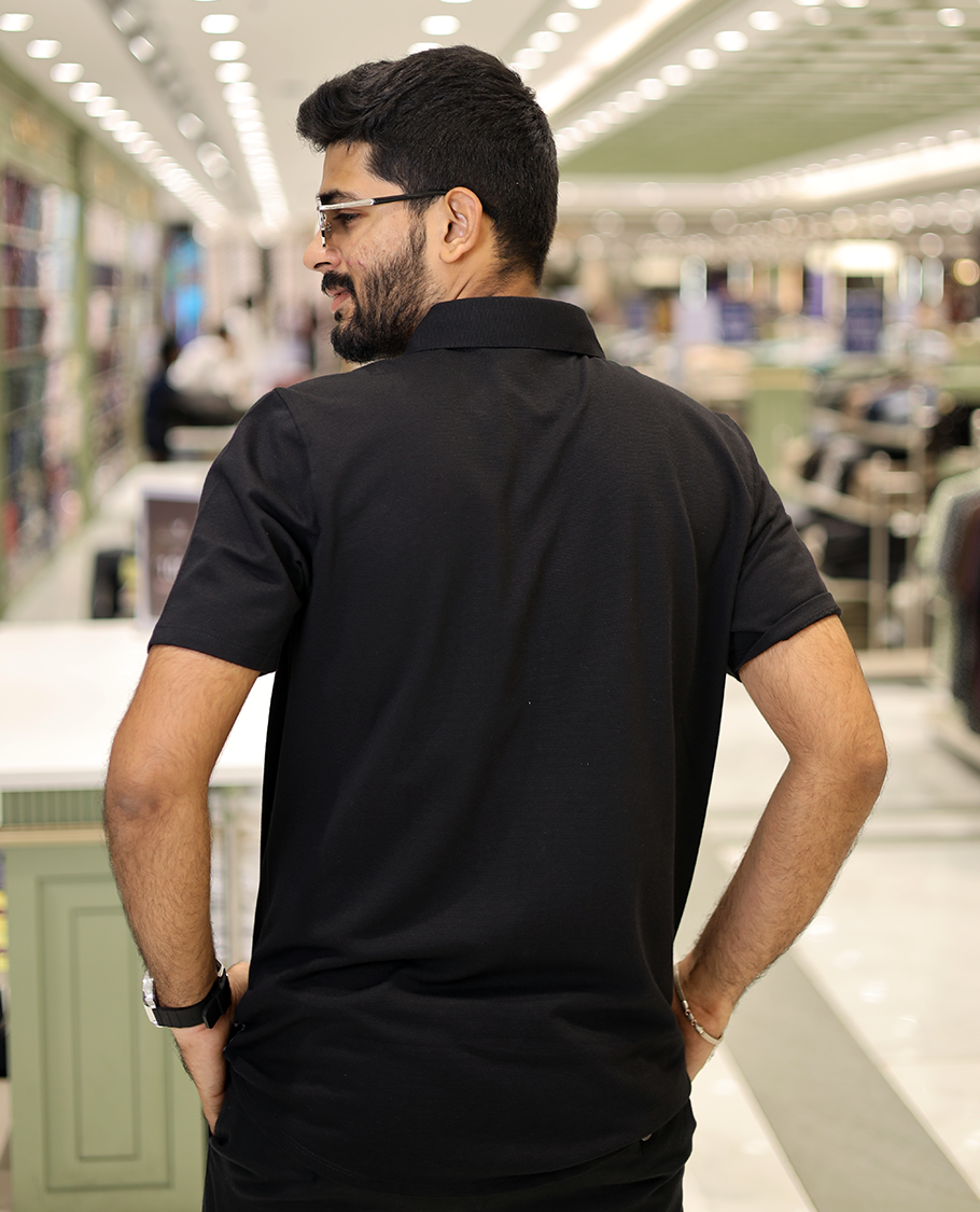 Black Cotton-Blended Casual Shirt, Comes with a Geometric Print, Half-Sleeves, Spread Collar, Regular Fit, and Regular Length 