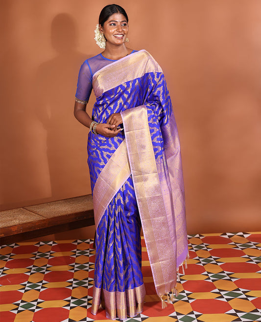 Blue Budget Silk Saree, Beautifully Bedecked with Jaal Jacquard Design on its Body, Complemented by Contrast Traditional Zari Border of Floral Creeper Design, Intricately Designed Pallu, and Paired with a Contrast Blouse