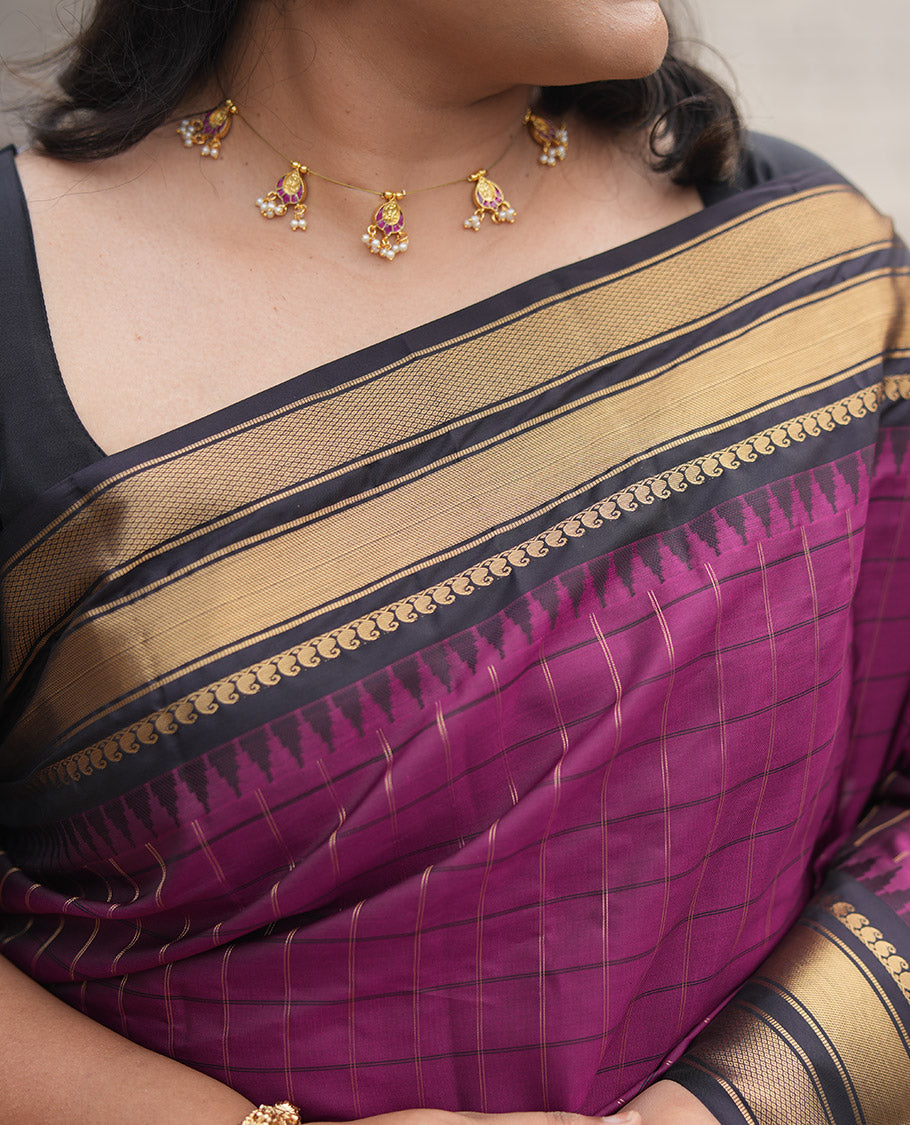 Magenta and Dark Purple Vasundhara Lite Silk Mix Saree, Graced with Checked Design All Over Its Body, Complemented by a Contrast Thazampoo Rekku Border of Manga Mokku, Muthu, and Mayil Kann Designs, Grand Pallu, and Paired with a Contrast Blouse