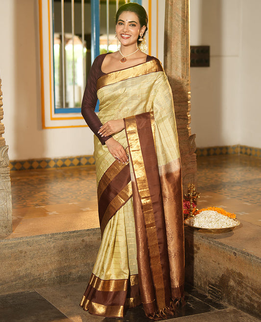 Green Checked Vasundhara Silksaree, Contrast Rettai Pettu Iruthalai Pakshi Border, Contrast Blouse