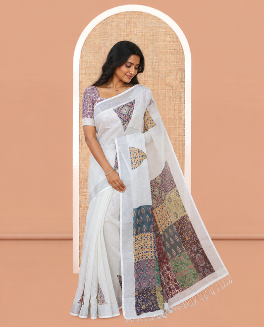 Cream Linen Cotton Saree, Mesmerized with Triangle Motifs Print, a Zari Border, Printed Pallu, and a Contrast Blouse