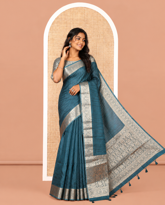 Peacock Green Fancy Tussar Saree, Intricate Border, Grand Pallu, a Contrast Printed Blouse, Matching Brocade Blouse