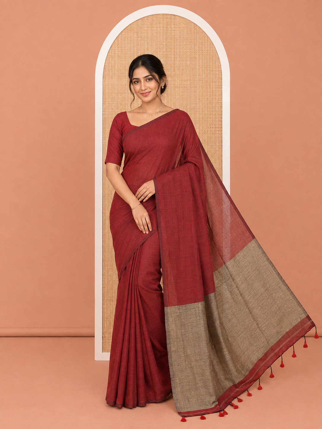 Borderless Maroon Plain Khadi Mul Cotton Saree, a Contrast Heathered Pallu, and a Matching Blouse