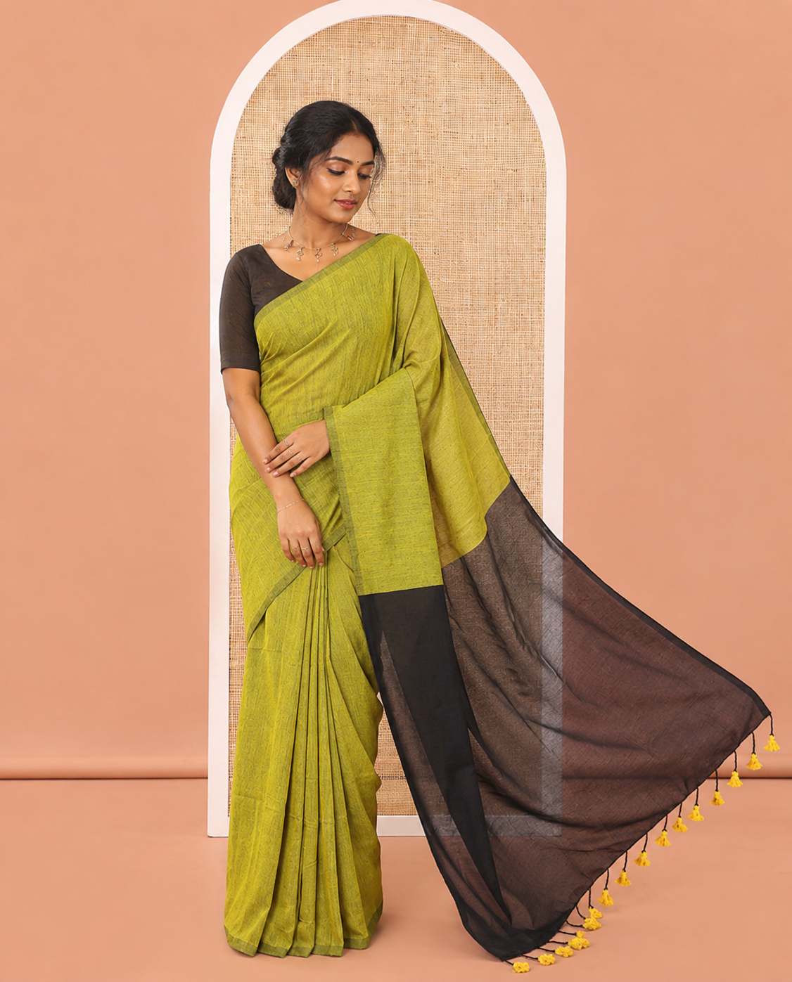Borderless  Leaf Green and Black Plain Khadi Mul Cotton Saree, Highlighted by Captivating Contrast Colored Pallu, and Paired with a Contrast Blouse