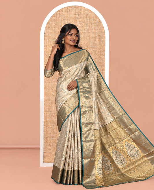 Peacock Green Art Silk Saree, Decorated with Floral-Paisley Jacquard Design, a Traditional Zari Border, Intricate Pallu, and a Matching Blouse