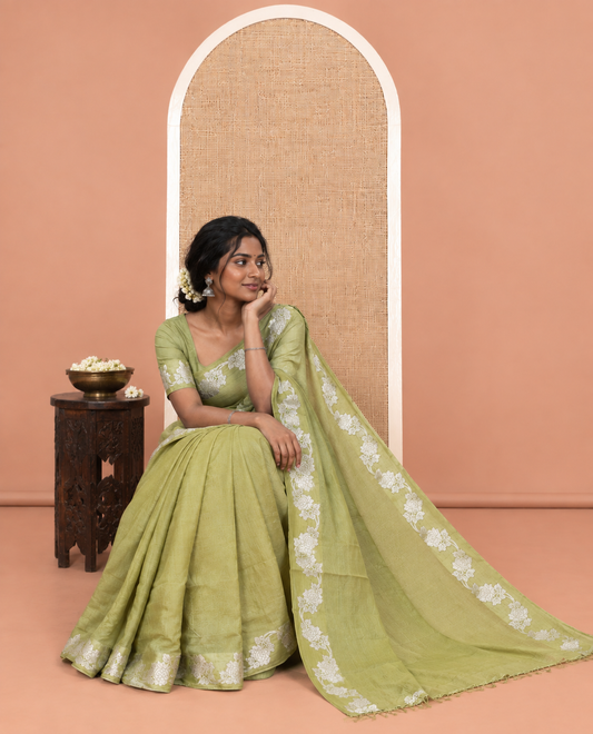 Green Wrinkle Chiffon Saree, Highlighted by Floral Creeper Border, and No Blouse