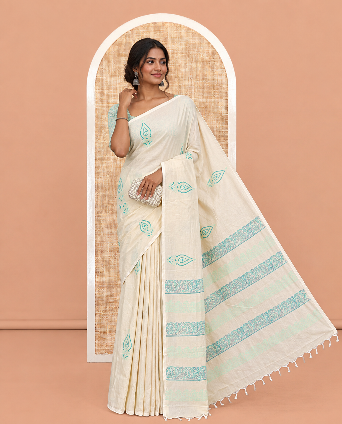 Borderless Cream Deepam-Style Motifs Printed South Cotton Saree Comes with a Matching and a Contrast Block-Printed Blouse