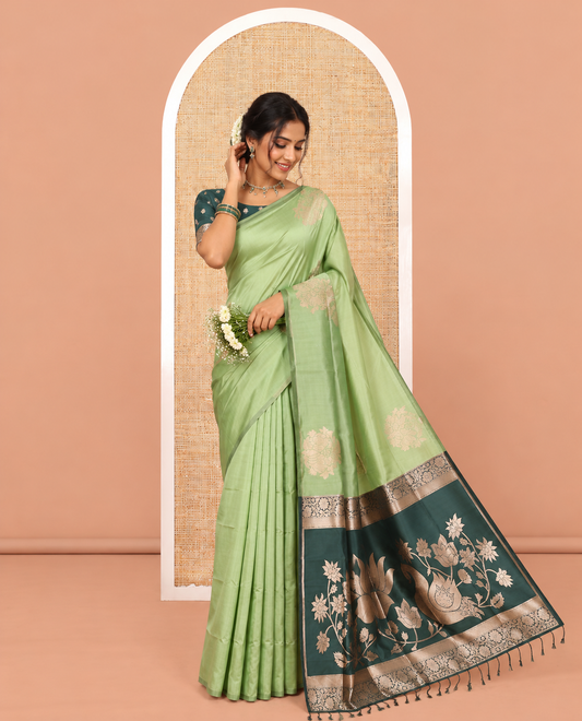 Borderless Green Elite Soft Silk Saree