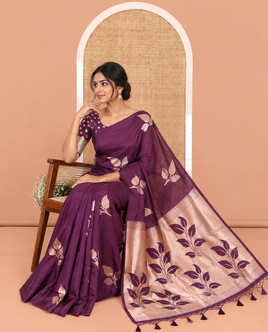 Borderless Dark Violet Elite Soft Silk Saree, Mesmerized with Leaf Motifs, a Self-Pallu of Floral Designs, and a Matching Blouse