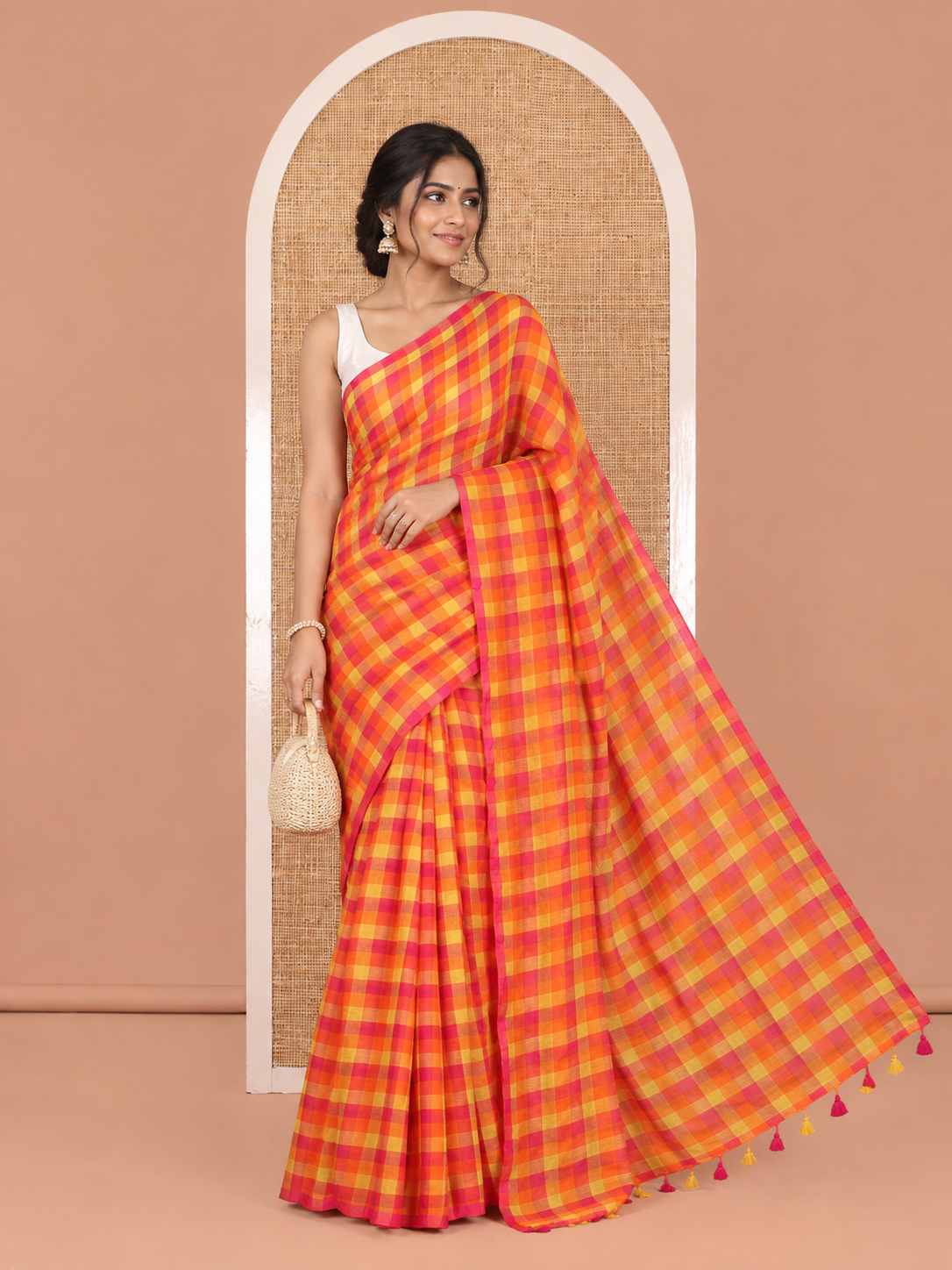 Borderless Pink-Orange  Khadi Mul Cotton Saree, Adorned with Madras Checks, Comes without Blouse