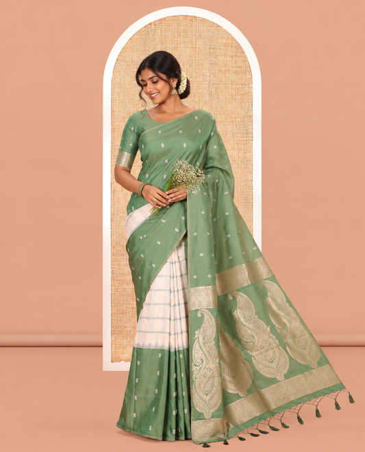 Borderless Chikku Elite Soft Silk Saree