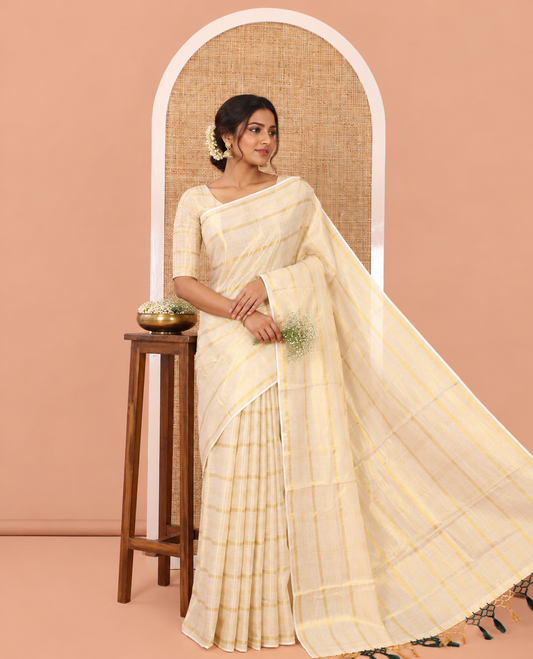 Borderless Gold Kerala Tissue Saree, Gleamed Up with Zari Checked Design, a Self-Pallu, and a Matching Blouse