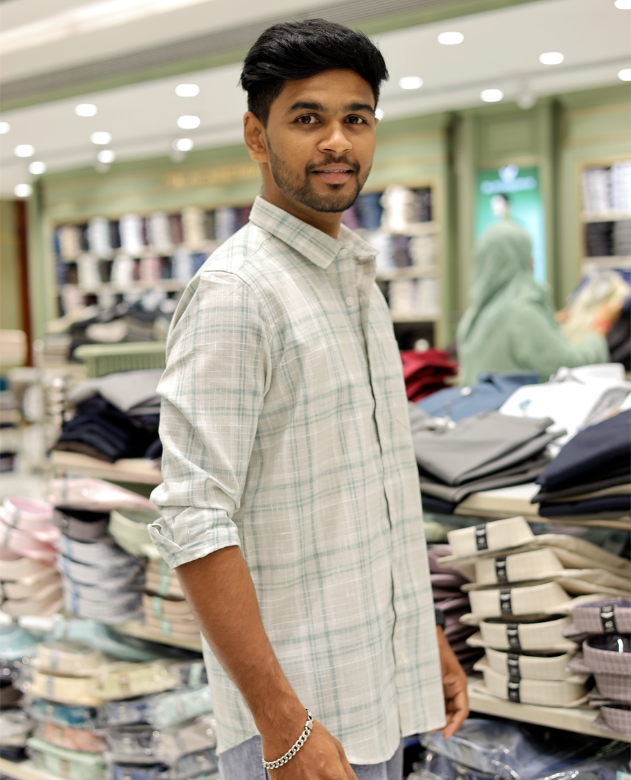 White Cotton-Linen-Blended Casual Shirt Features Checks, Full Sleeves, a Spread Collar, a Slim Fit, and a Regular Length