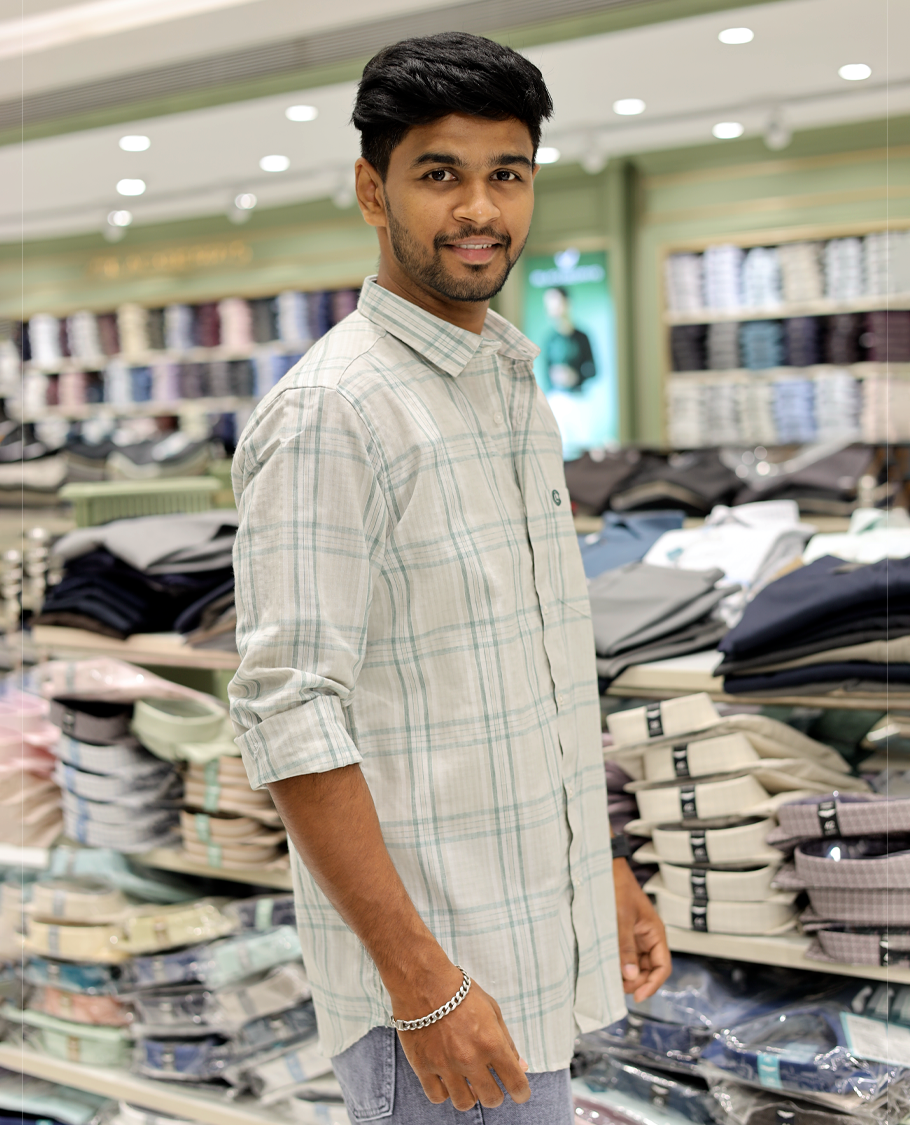 Green Cotton-Linen-Blended Casual Shirt Comes with Checks, Full Sleeves, a Spread Collar, a Slim Fit, and a Regular Length