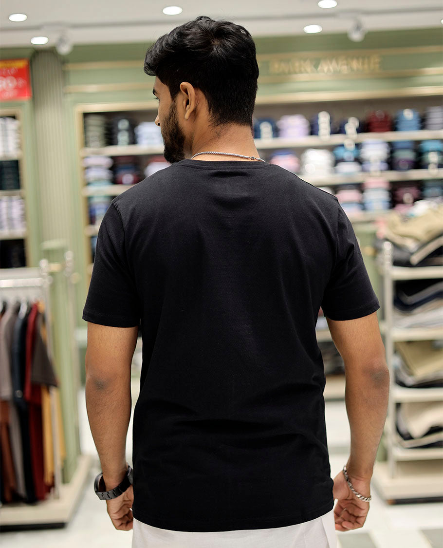 Black Cotton-Blended T-Shirt Features Onam-Themed Kathakali-Style Faces Print, Half-Sleeves, a Round Neck, a Slim Fit, and a Regular Length