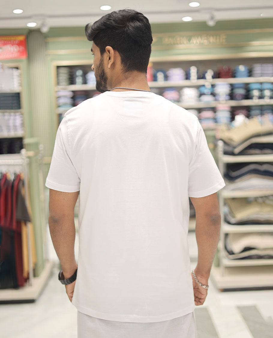 White Cotton-Blended T-Shirt Features Kerala-Themed Kathakali Print, Half-Sleeves, a Round Neck, a Slim Fit, and a Regular Length