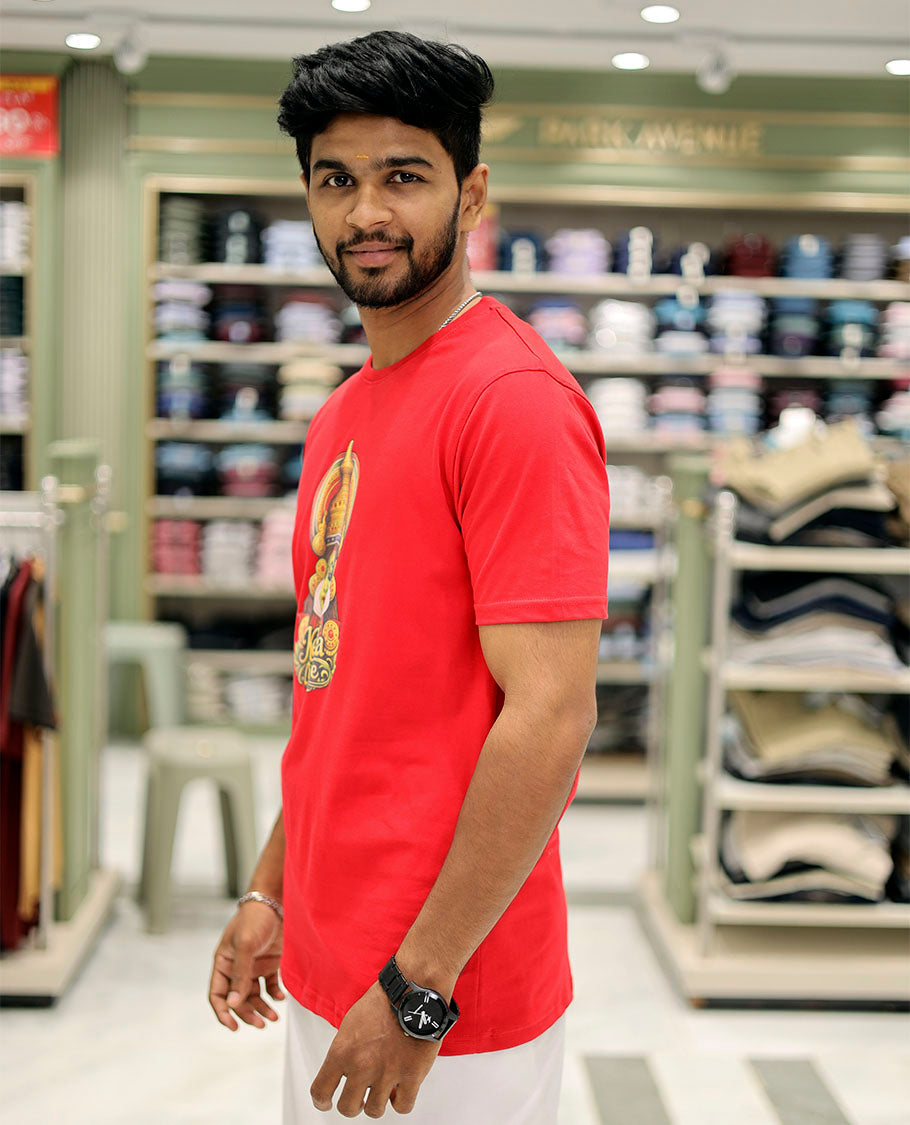 Red Cotton-Blended T-Shirt Features Kerala-Themed Kathakali Print, Half-Sleeves, a Round Neck, a Slim Fit, and a Regular Length