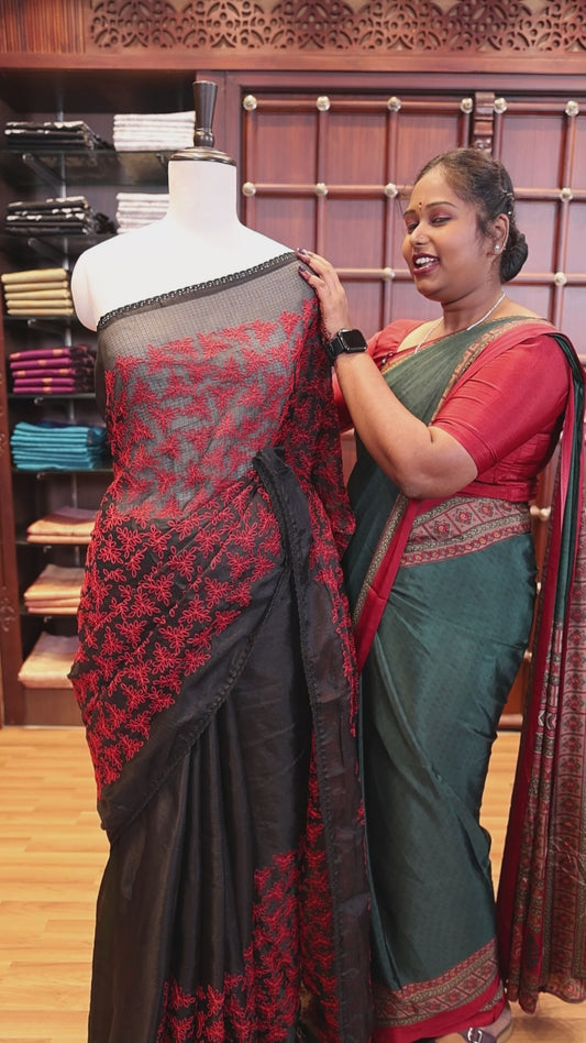 Black plain kotta cotton saree with lace border & thread embroidery pallu along with plain blouse